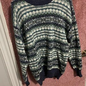 Men's Classic Navy and Green Crewneck Sweater